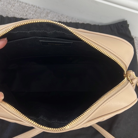 Saint Laurent Loulou quilted camera bag crossbody color poudre - Picture 7 of 13